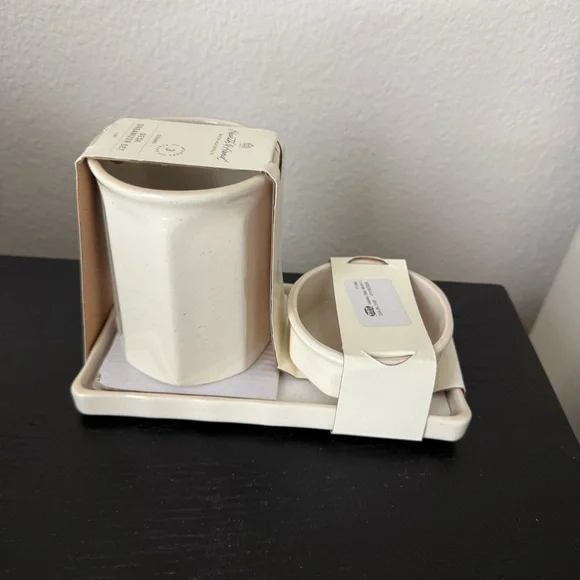 NWT Hearth & Hand Desk Organizer Ceramic - Picture 2 of 5